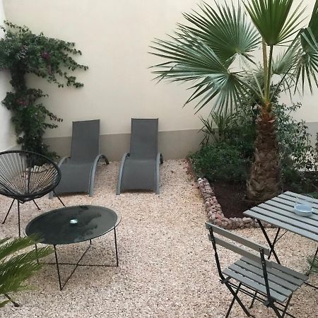 Lazare Maison De Maitre , Appartements De Standing Avec Parking Privatif A Seulement 7 Minutes A Pied Du Centre Historique De Безие Екстериор снимка