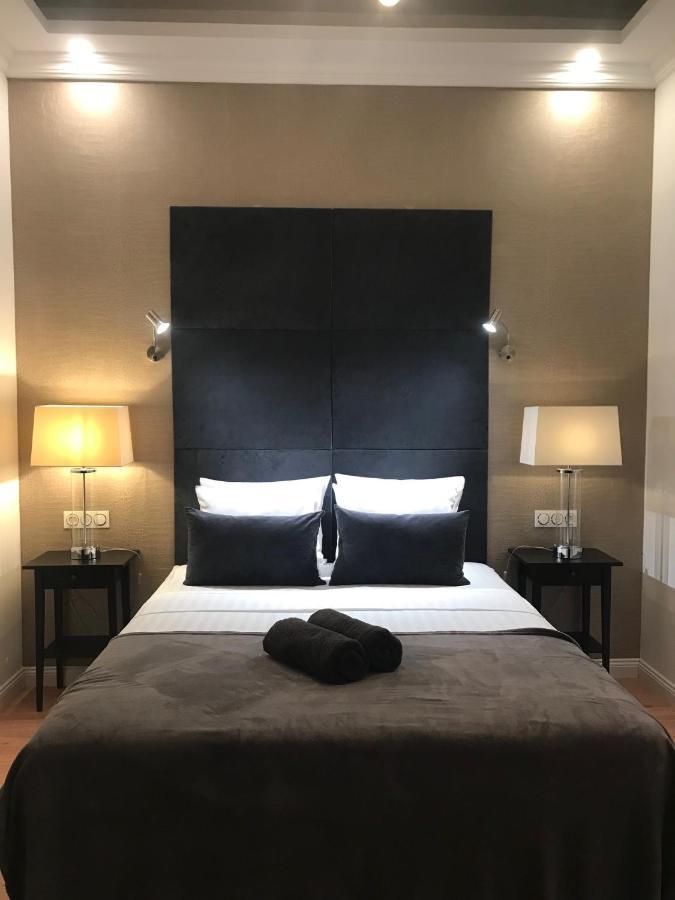 Lazare Maison De Maitre , Appartements De Standing Avec Parking Privatif A Seulement 7 Minutes A Pied Du Centre Historique De Безие Екстериор снимка