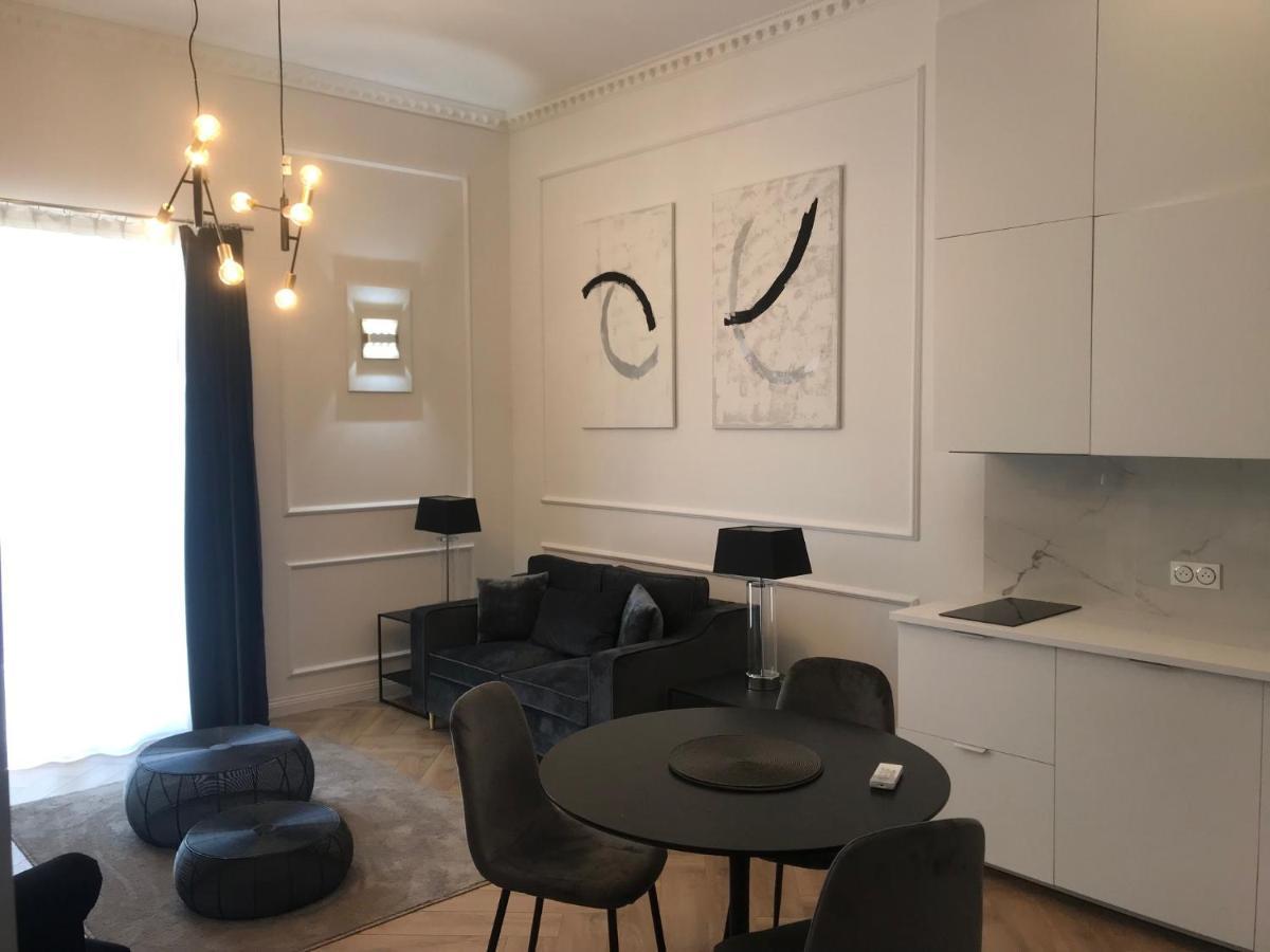 Lazare Maison De Maitre , Appartements De Standing Avec Parking Privatif A Seulement 7 Minutes A Pied Du Centre Historique De Безие Екстериор снимка