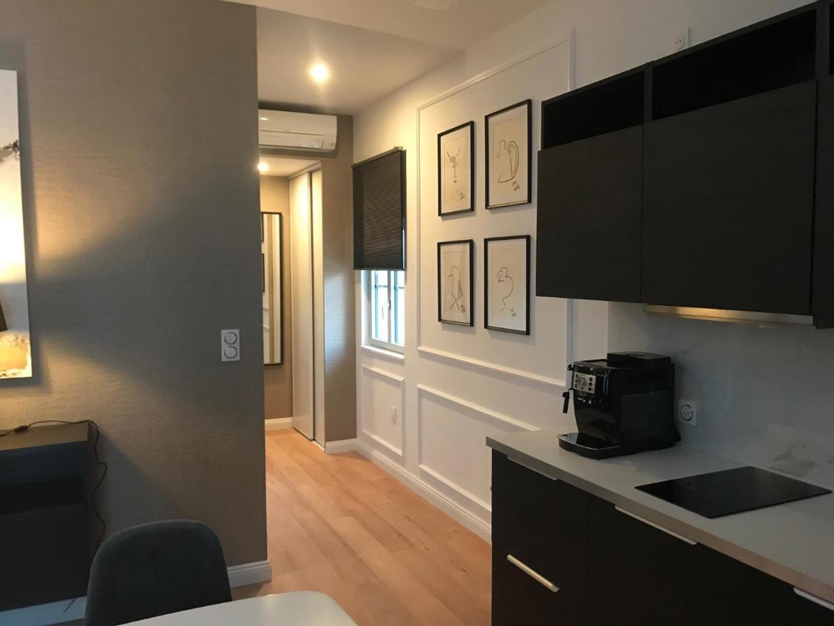 Lazare Maison De Maitre , Appartements De Standing Avec Parking Privatif A Seulement 7 Minutes A Pied Du Centre Historique De Безие Екстериор снимка