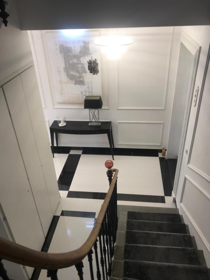 Lazare Maison De Maitre , Appartements De Standing Avec Parking Privatif A Seulement 7 Minutes A Pied Du Centre Historique De Безие Екстериор снимка